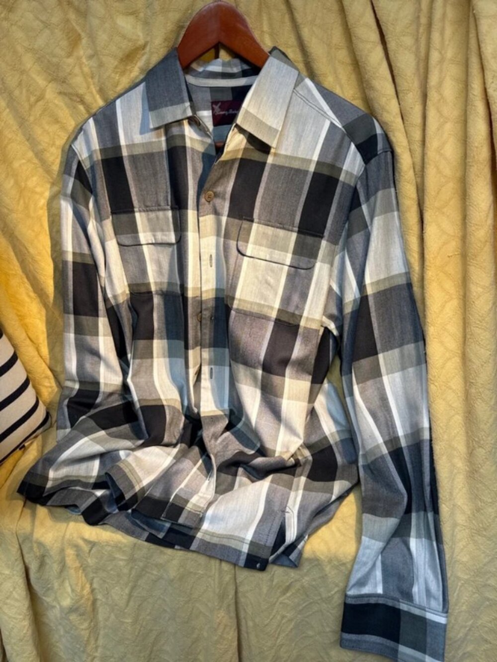 Tommy Bahama Size M Vintage Long Sleeve Shirt